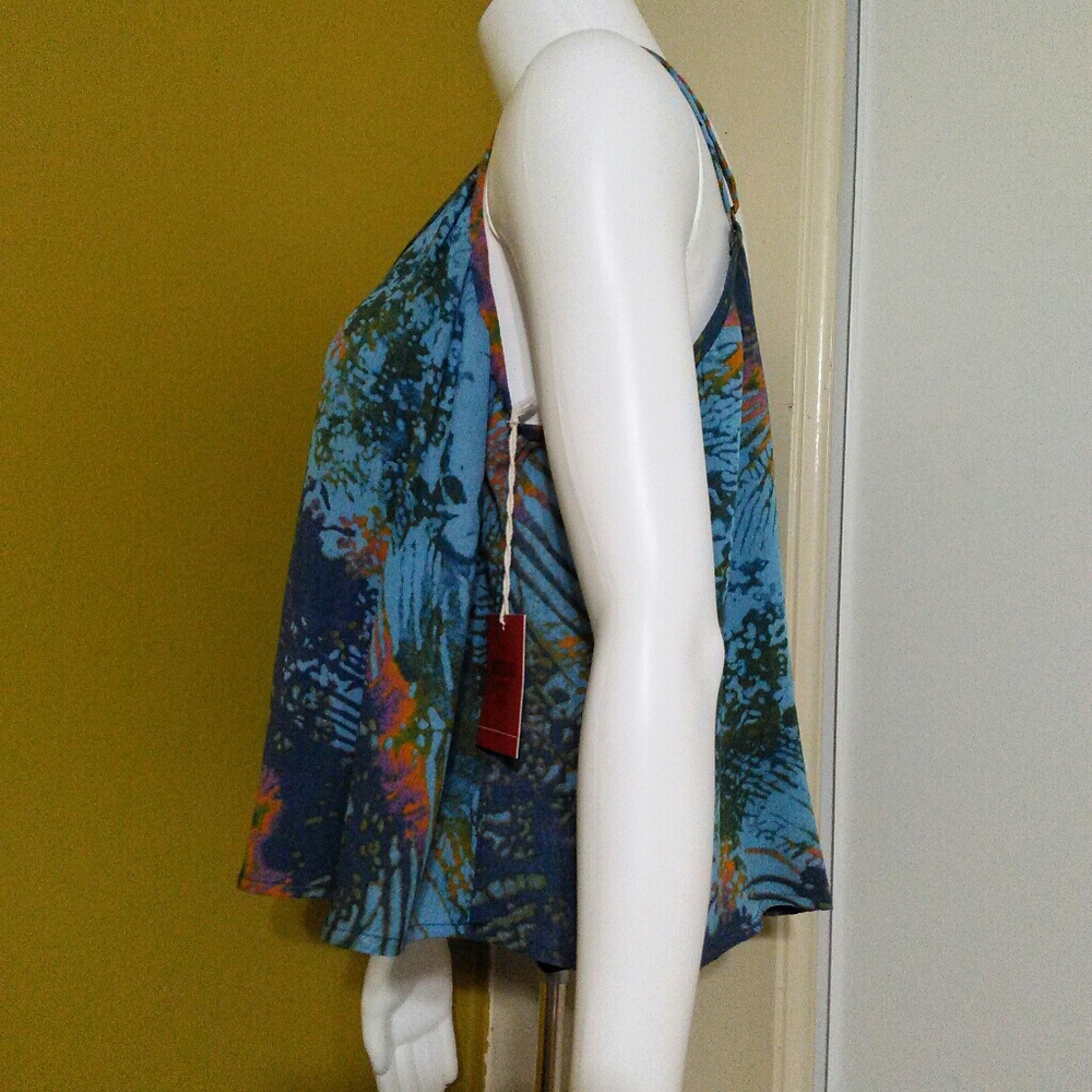 MOSSIMO • Cropped abstract tank NWT!! (L & 2XL) - Picture 3 of 5